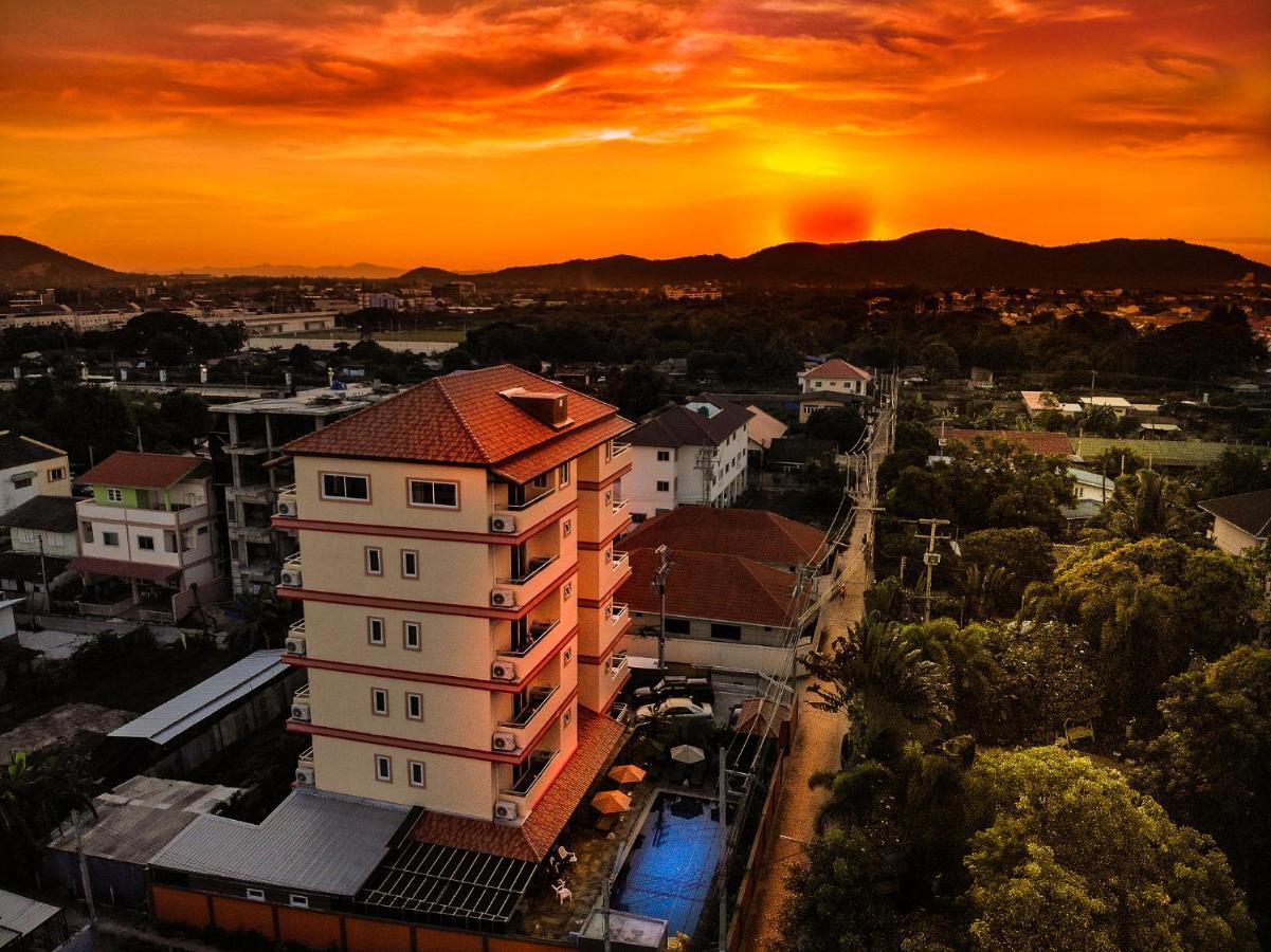 Sky Villa Hua Hin Guesthouse - Adults-Only HHQ Exterior foto